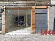 Local comercial en venta en Pamplona, Calle de González...