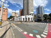 LOCAL COMERCIAL EN VENTA SECTOR PARQUE BOLIVAR MEDELLIN