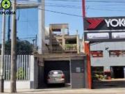 EN VENTA O ALQUILER: Estratégico Edificio Comercial con...