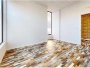 Local comercial esquinero en Parque Venecia