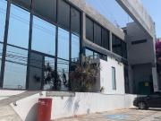 Local comercial o almacén sobre Bernardo Quintana, Loma...