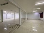 Local comercial para oficina de 973 m² de 3 pisos en...