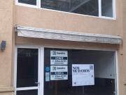 LOCAL COMERCIAL planta baja con entrepiso en Paseo El Agora