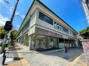 Local comercial poblado
