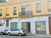 Local comercial reformado de 274m2 en edificio...