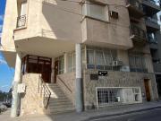 Local comercial u oficina en primer piso frente al monumento