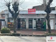Local comercial + vivienda en venta en Parque Luro