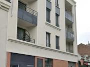 LOCAL COMMERCIAL 95,5M2 2 MINUTES A PIED RER A SAINT M
