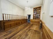 Local commercial / professionnel avec cave et parking...