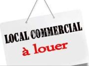 Local commercial de 340m² bien situé à Sonaba