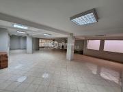 Local commercial de 360 m² avec Soupente à louer