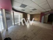 Local Commercial Nimes 107 m2 et Appartement 57 m2 164m²...