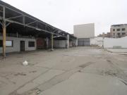 LOCAL CON 2 INGRESOS.PUEDE ENTRAR CAMIONES DE CARGA POR...
