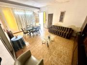 LOCAL CON CASA SOBRE LOTE PROPIO DE TRES AMBIENTES CON...