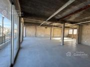 Local con Entrada Para Camiones, con Fondo, Jardín,...