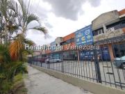 Local con Galpón y Oficinas en Alquiler Castillito San...