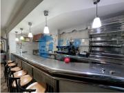 Local con licencia C3 mixta y terraza en alquiler en...