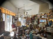 Local con Monoambientes en esquina