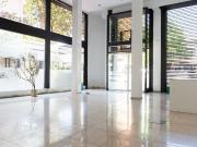 Local, con Oficinas En Venta La Plata