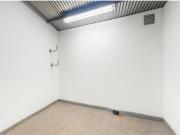 Local con terraza y salida de humo de 117 m² en Son...