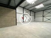 Local d'activité clé en main à vendre Persan Proche...