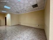 Local de 180 m2 en Barrio Peral