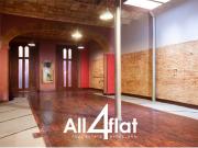 LOCAL DE 180M2 EN CIUTAT VELLA, 2 ASEOS CON VESTIDOR....