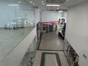 Local de 2 pisos en Cosmocentro Cali – Esquinero y con...