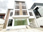 Local empresarial de 300 m² en planta baja – Av. Unidad...