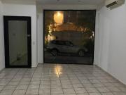 Local en a unos pasos de Ave. Hidalgo