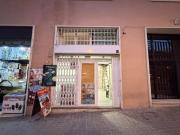 Local en alquiler en Gràcia – 28 m² planta baja + 28 m²...