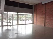 Local en Arriendo, Avenida Guayabal, Medellín / 266m²