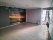 local en arriendo en los alpes. Cod A7344658