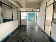 Local en calle Abasolo esq. San Luis