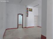 Local en el centro, con vado para aparcar