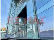 Local En Esquina Ovalo De San Isidro