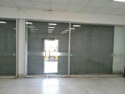 LOCAL EN EXCELENTES CONDICIONES CERCA A BANCOS,...