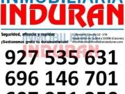 Local en la calle Dulce Chacón, zona Avenida de las...