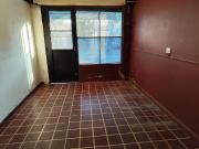 Local en Olivos en alquiler, más oficina y baño