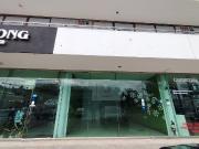 Local en planta baja en plaza Macau