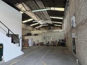 Local con oficina en Renta fresno