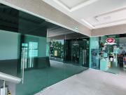 LOCAL EN RENTA EN PLANTA ALTA EN PLAZA COMERCIAL, A UN...