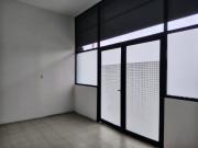 Local en renta. Metepec, Edo. Mex. Plaza Portal del Sol