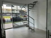 Local en renta Pinares