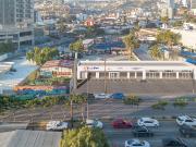 Local en Tijuana en avenida principal con estacionamiento