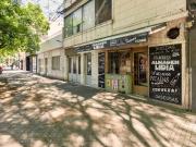 Local en venta barrio echesortu terraza cochera amplio...