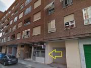 Local en venta con 90 m2, en Campo de la Juventud...