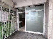 LOCAL EN VENTA CON VIDRIERA Y PATIO, BARRIO MARTIN