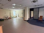 LOCAL EN VENTA EN MAGNÍFICO ESTADO..EL CARMEN