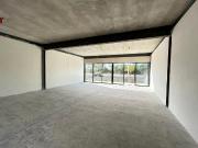 LOCAL EN VENTA EN PLAZA COMERCIAL, SOBRE AVENIDA...